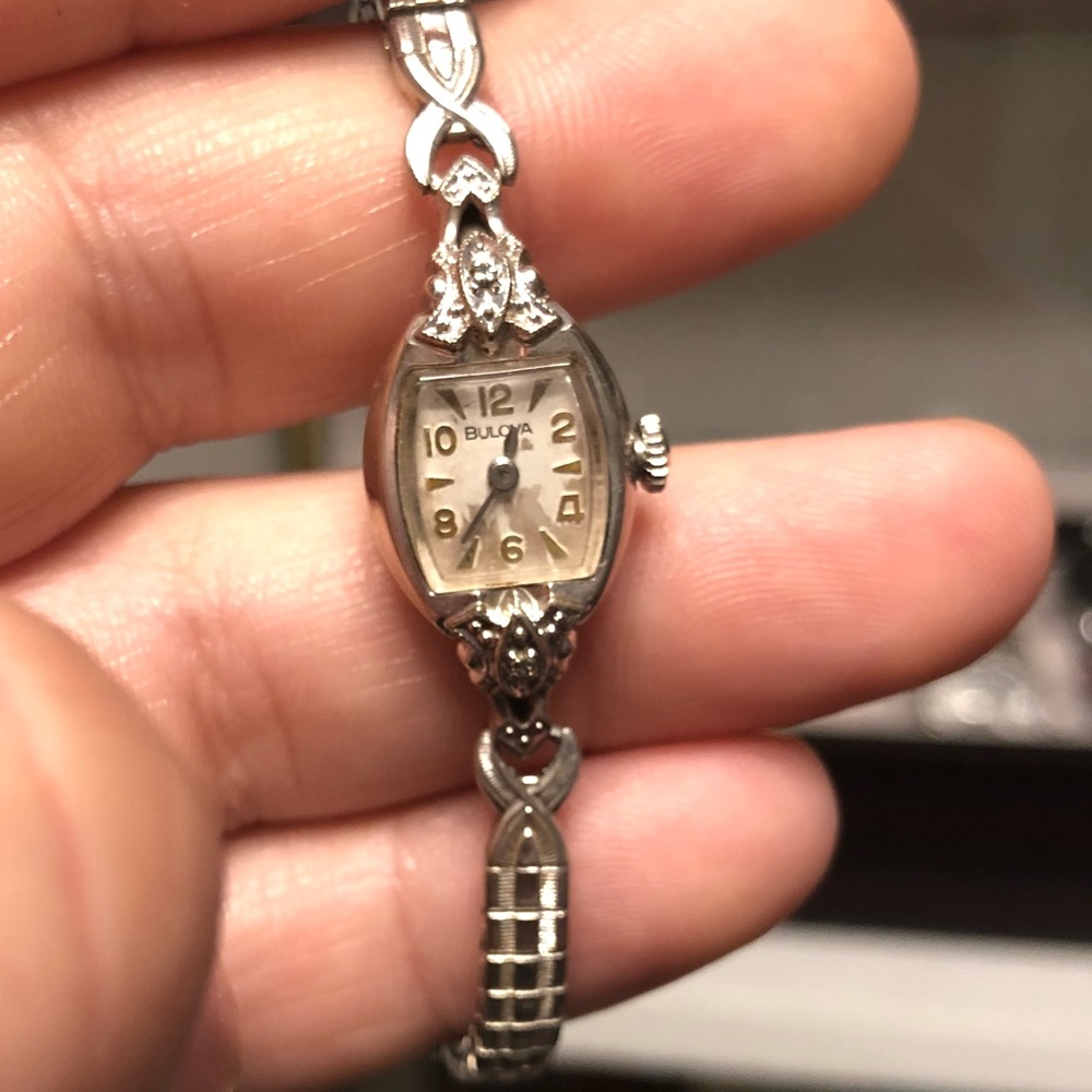 Beautiful white gold vintage Bulova